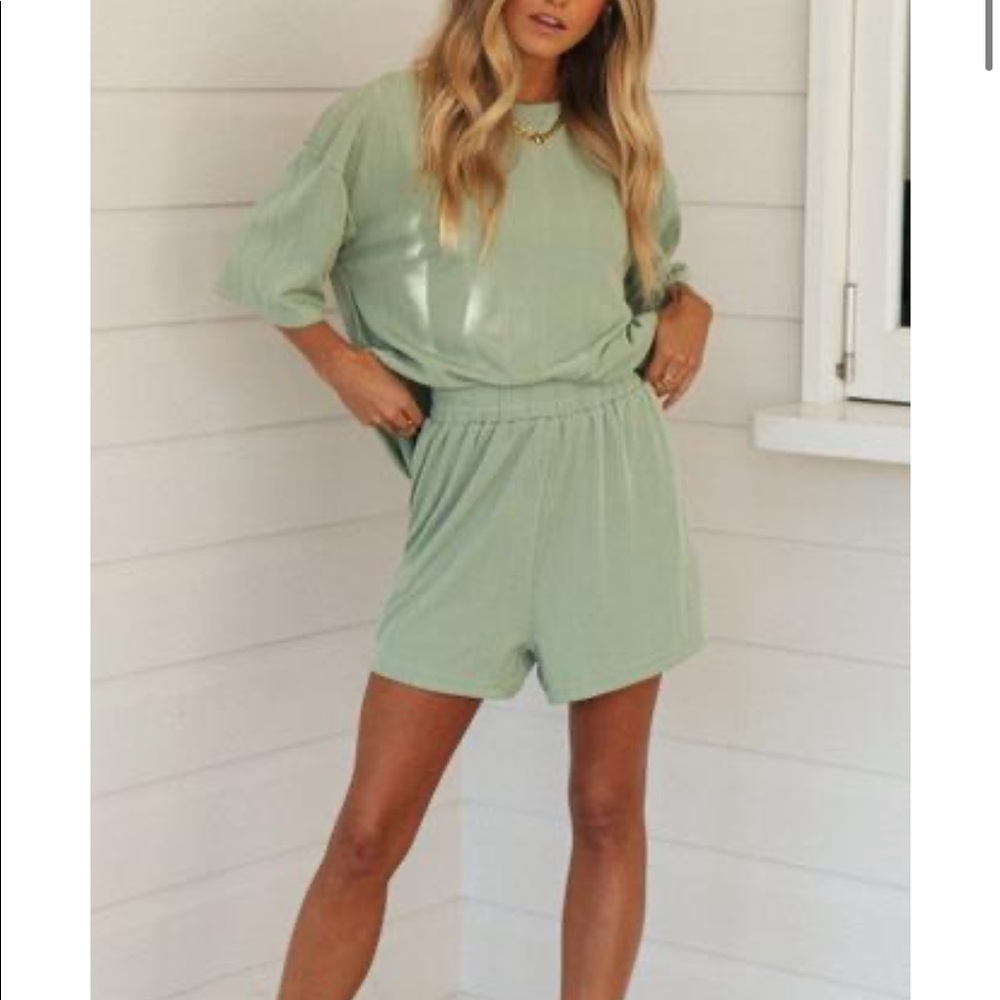 BNW pistachio shorts set